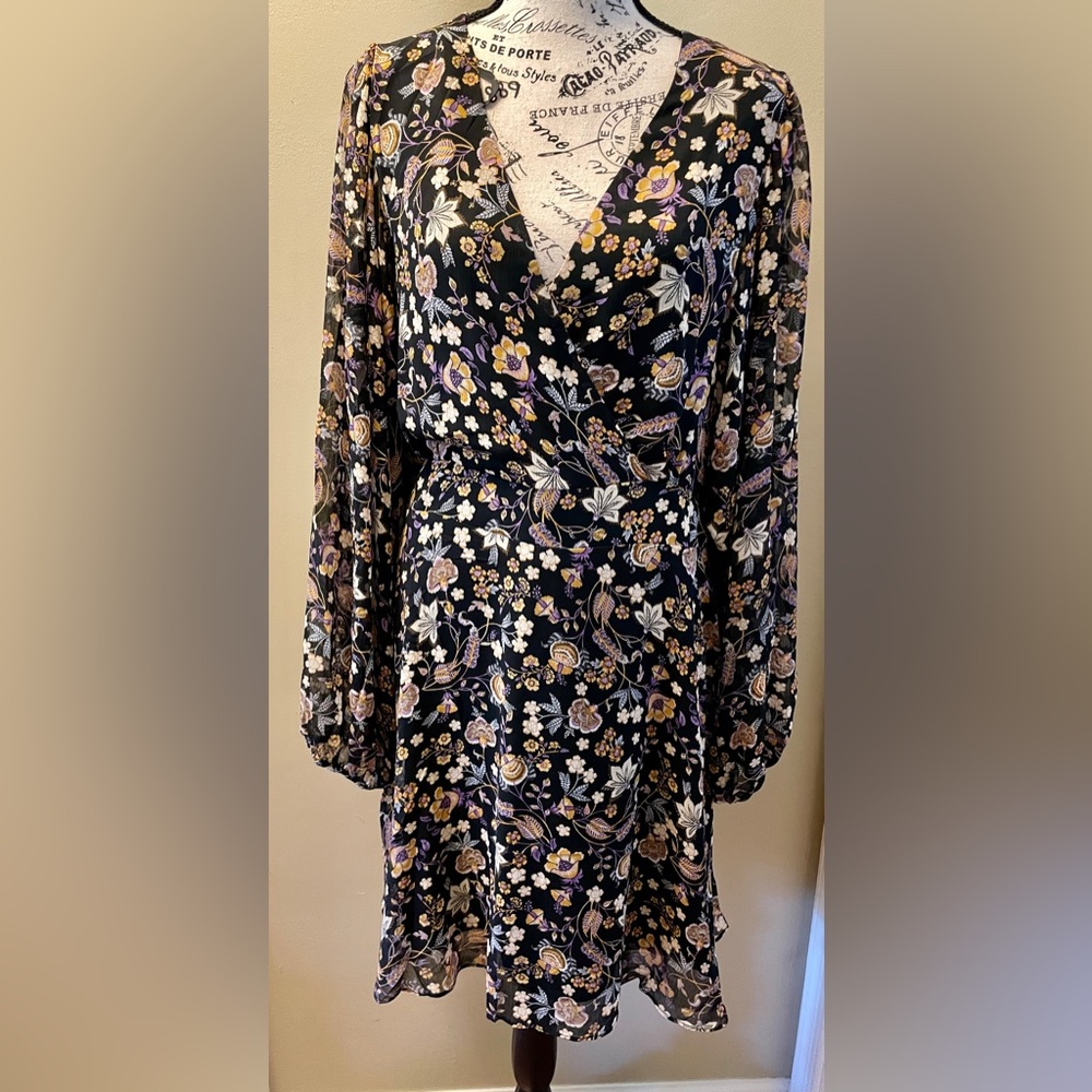 NWOT City Chic long sleeve v-neck above the knee flower print black dress